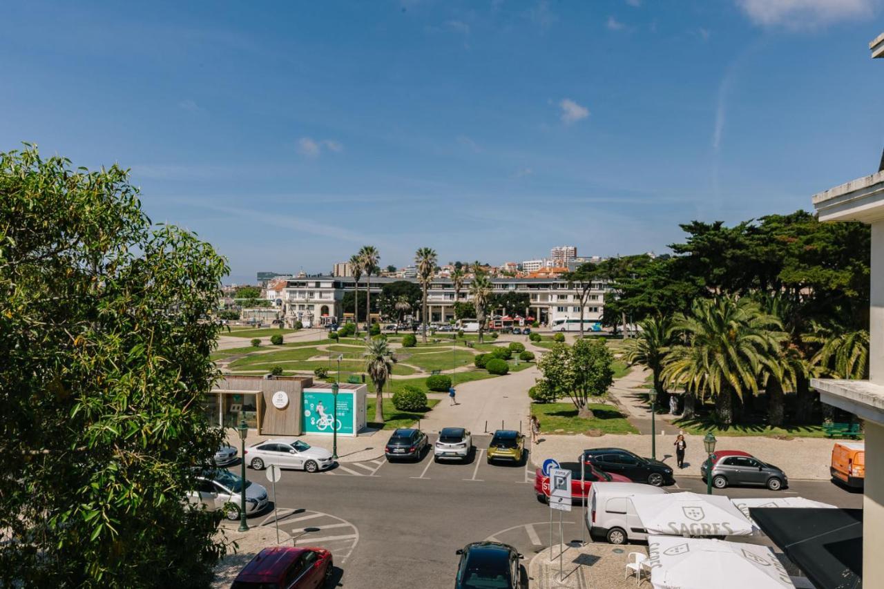 Rent4Rest Estoril Beachfront Apartments Exteriör bild