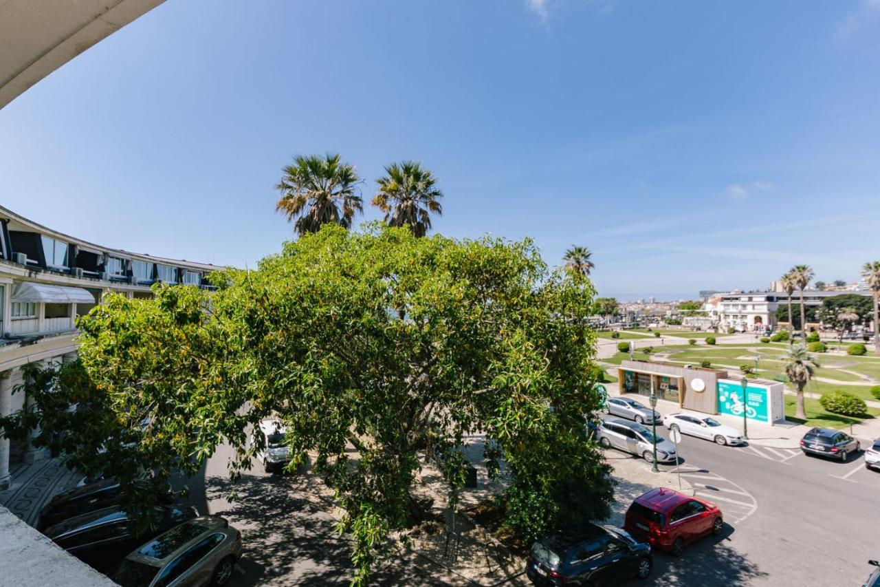 Rent4Rest Estoril Beachfront Apartments Exteriör bild