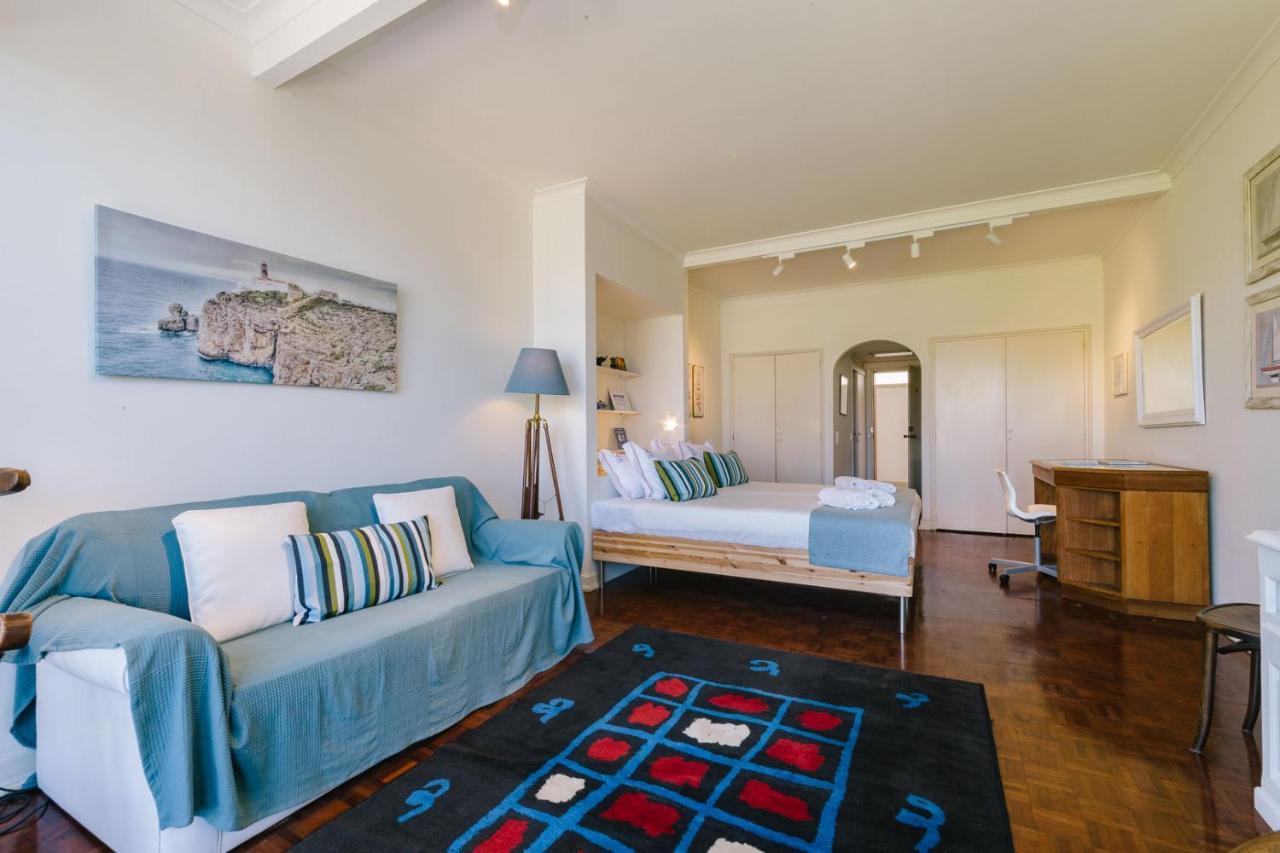 Rent4Rest Estoril Beachfront Apartments Exteriör bild