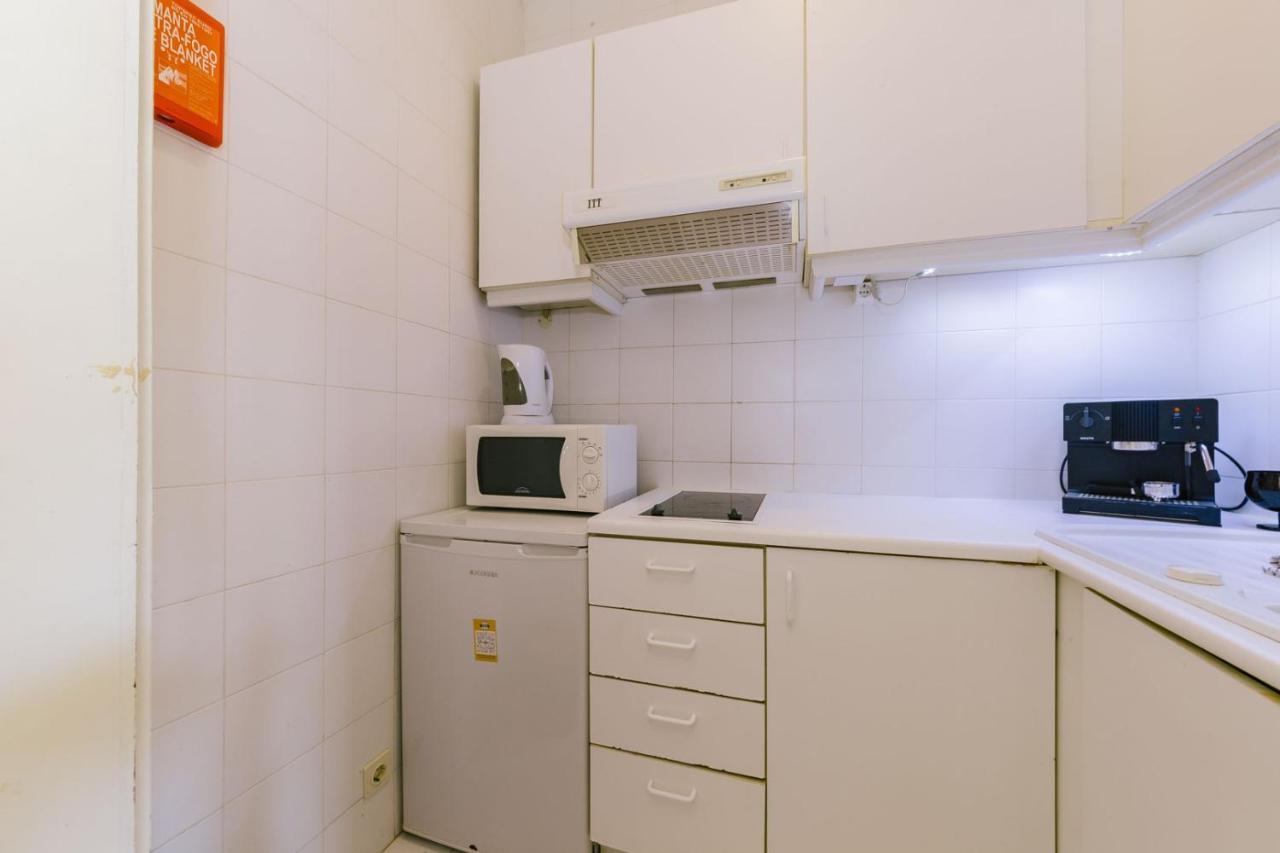Rent4Rest Estoril Beachfront Apartments Exteriör bild