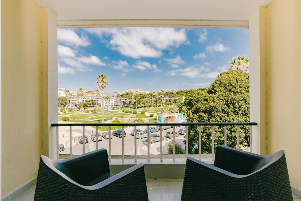 Rent4Rest Estoril Beachfront Apartments Exteriör bild