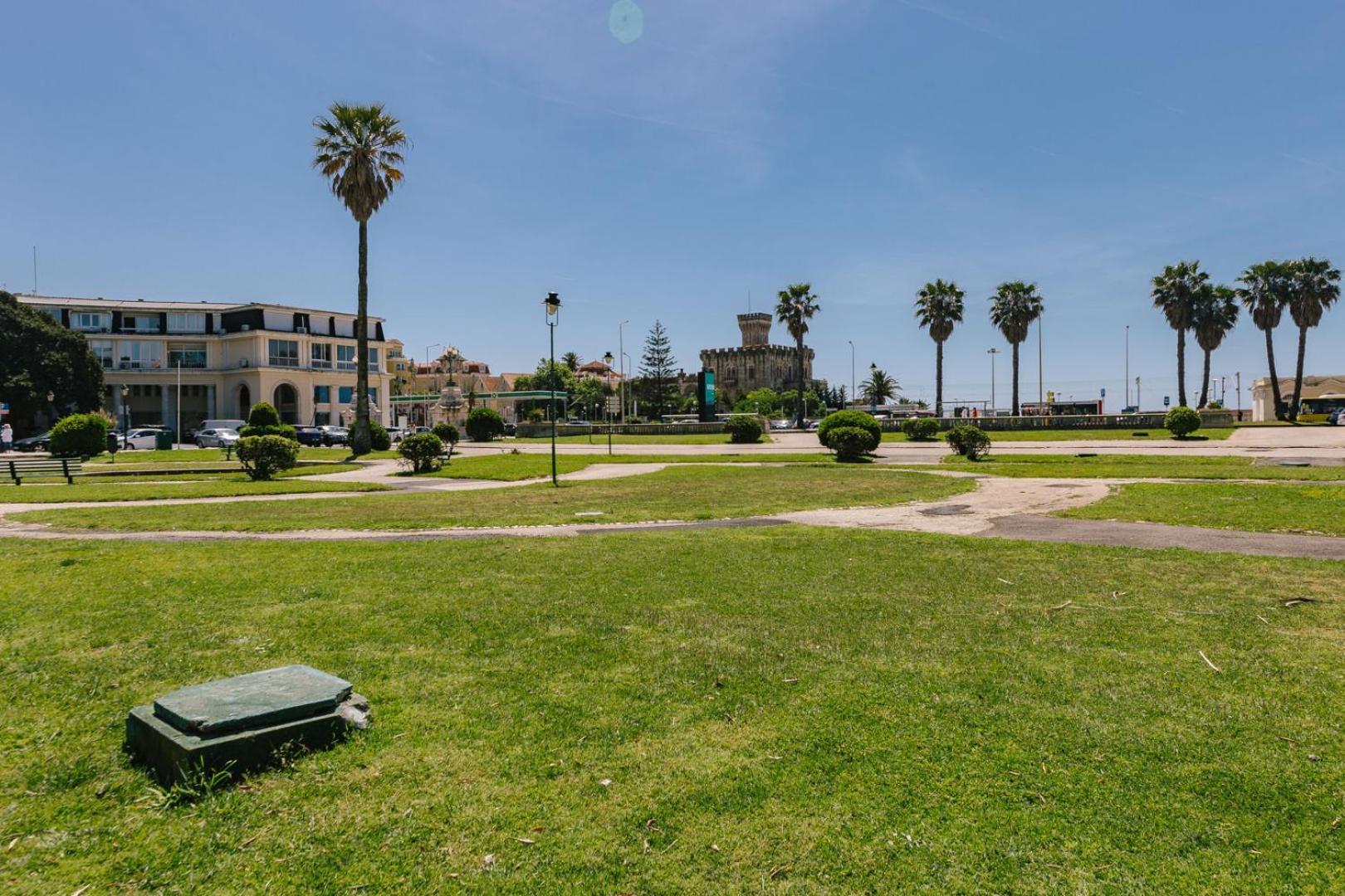 Rent4Rest Estoril Beachfront Apartments Exteriör bild