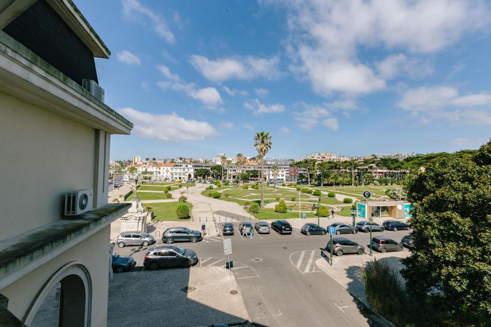 Rent4Rest Estoril Beachfront Apartments Exteriör bild