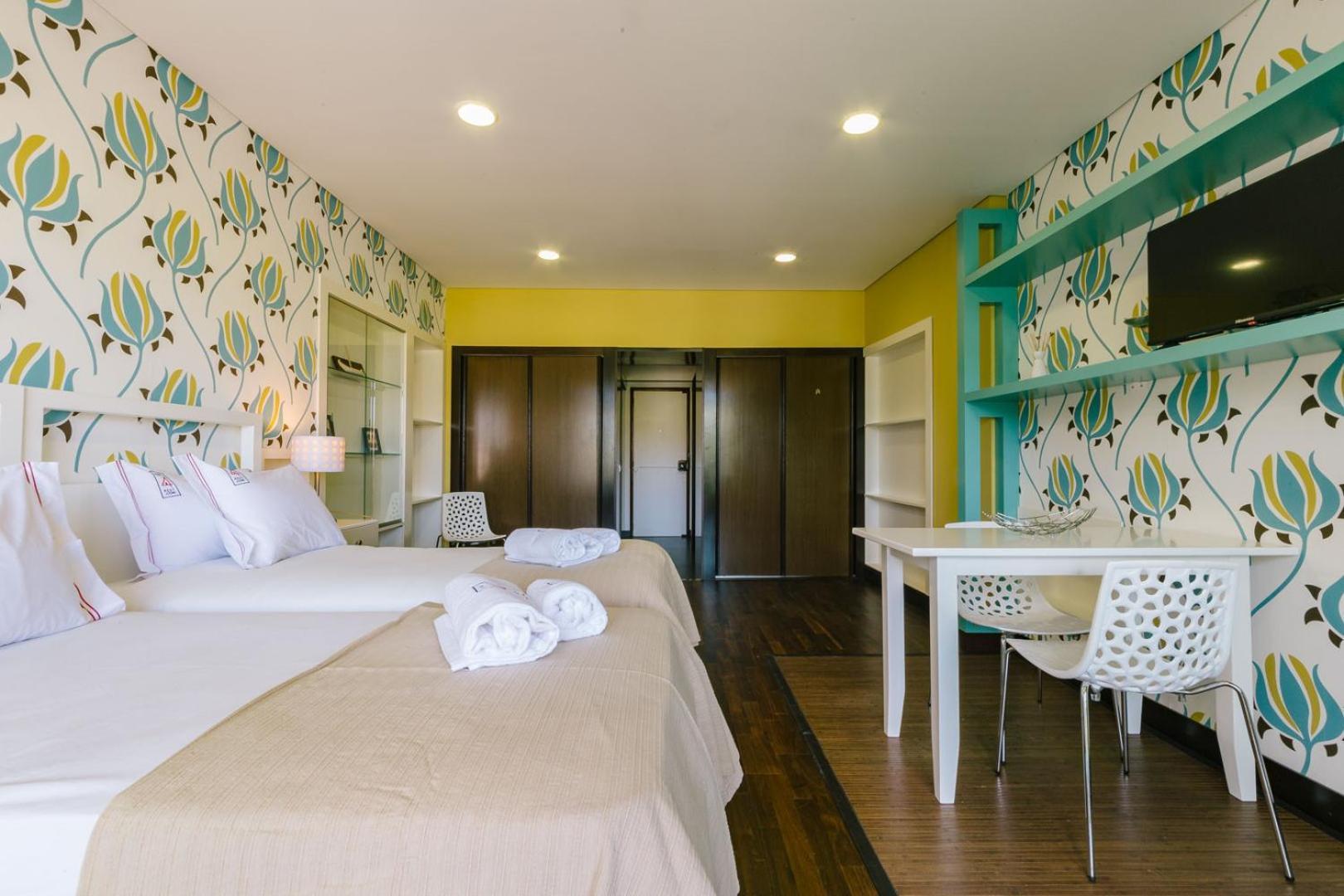 Rent4Rest Estoril Beachfront Apartments Exteriör bild